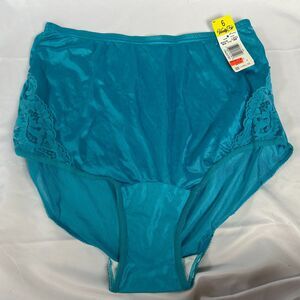 Vintage NWT Lace Vanity Fair 6 M Satin Nylon Shimmery Granny Underwear Panties